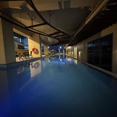 Grand Riviera Suites Manila Exteriör bild