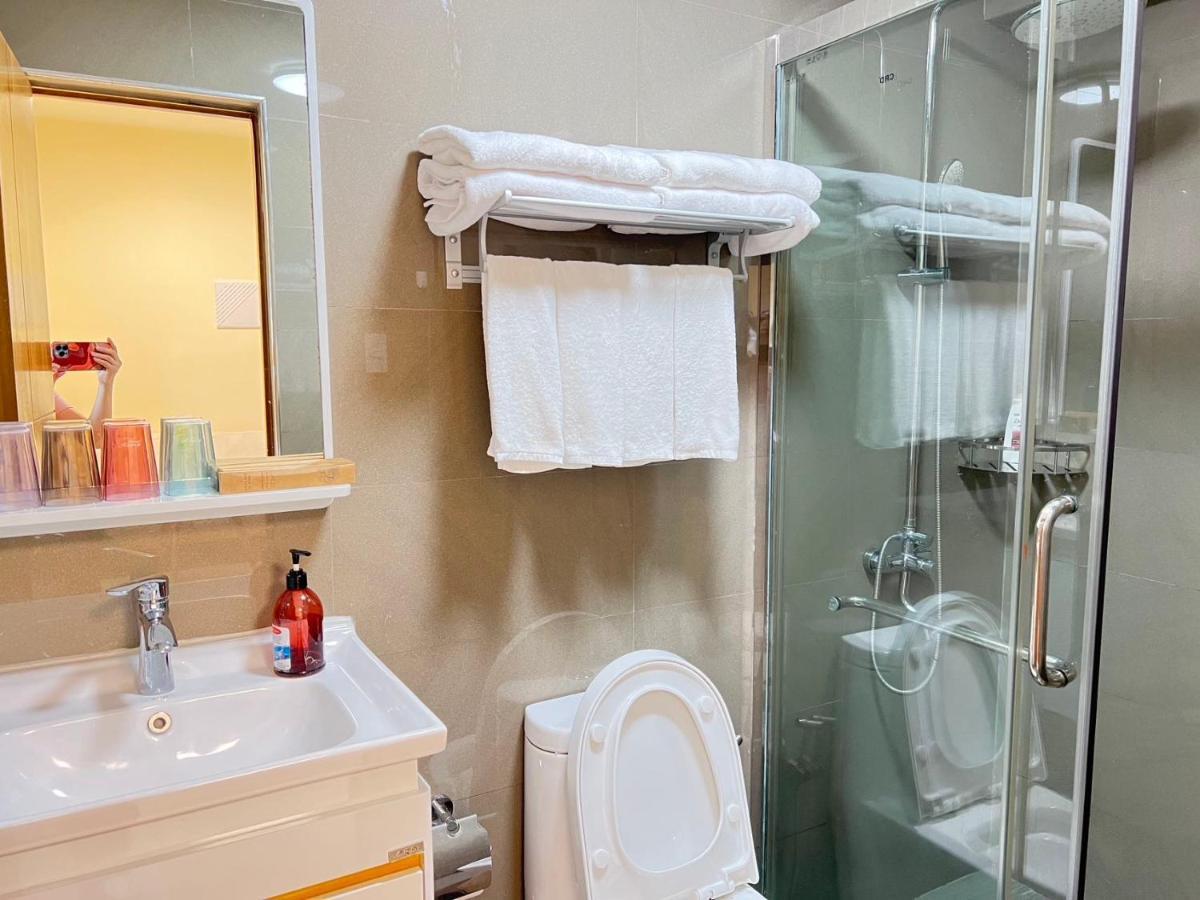 Grand Riviera Suites Manila Exteriör bild