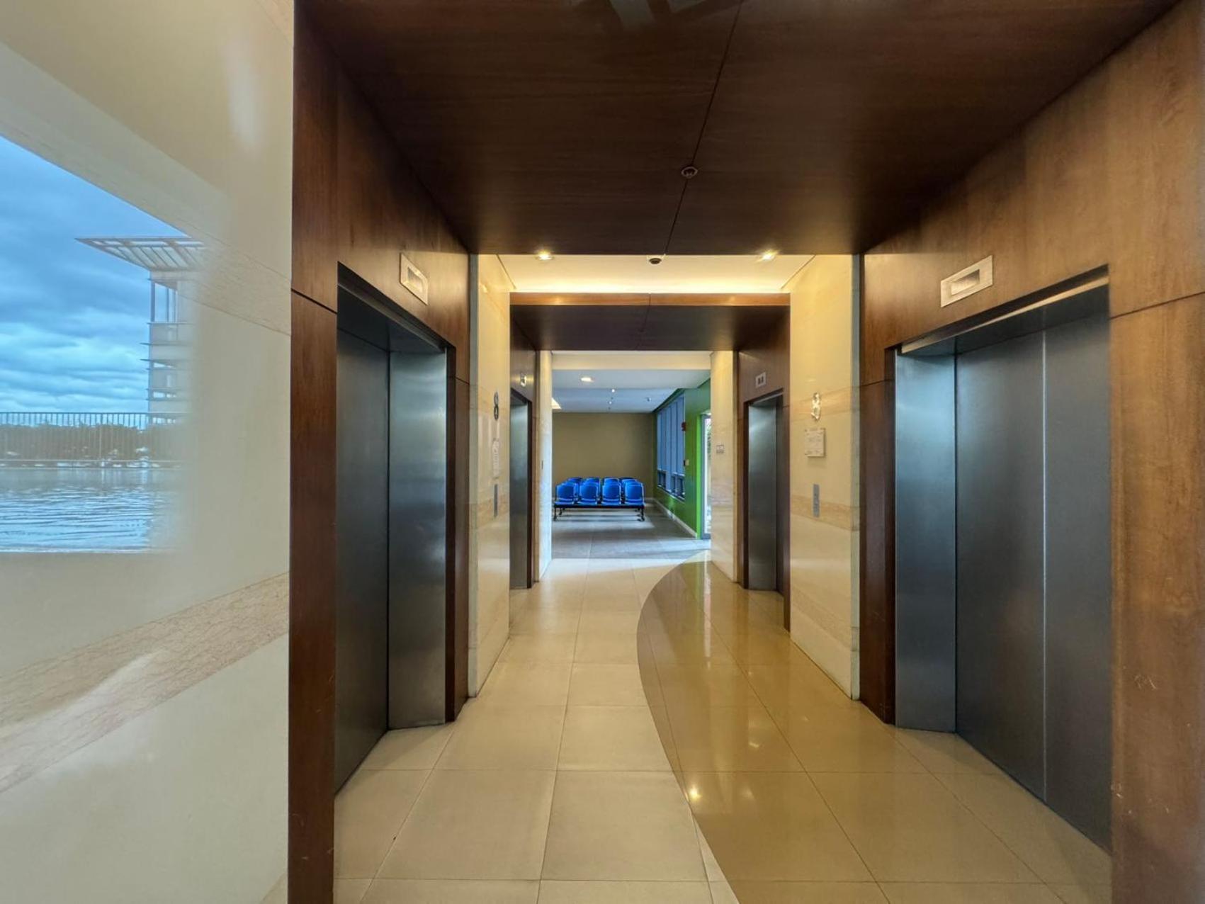 Grand Riviera Suites Manila Exteriör bild